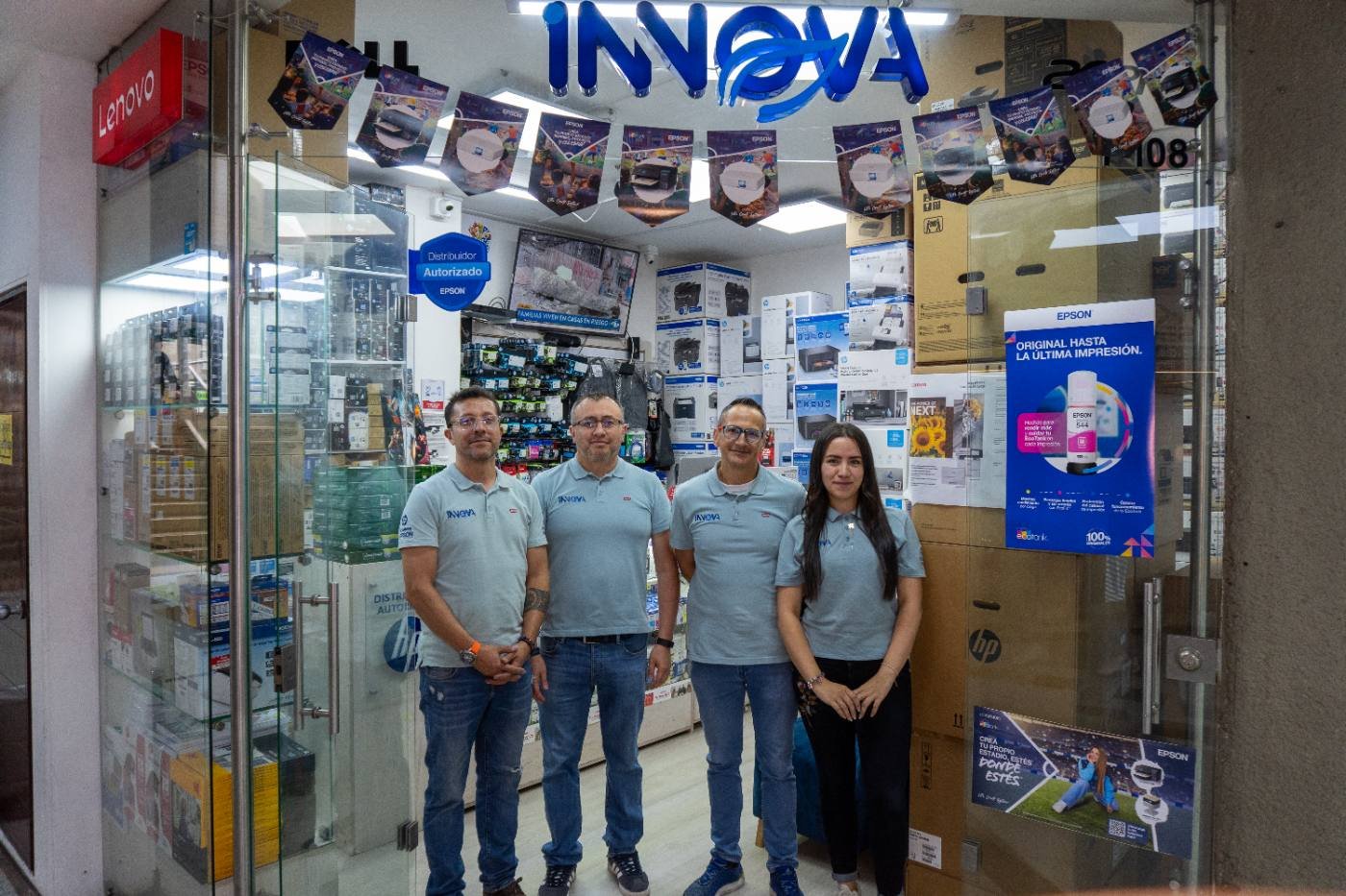 Local de Innova Impresión y Suministros en el Centro de Alta Tecnología